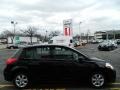 Super Black - Versa 1.8 SL Hatchback Photo No. 4