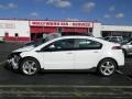 Summit White - Volt Hatchback Photo No. 4