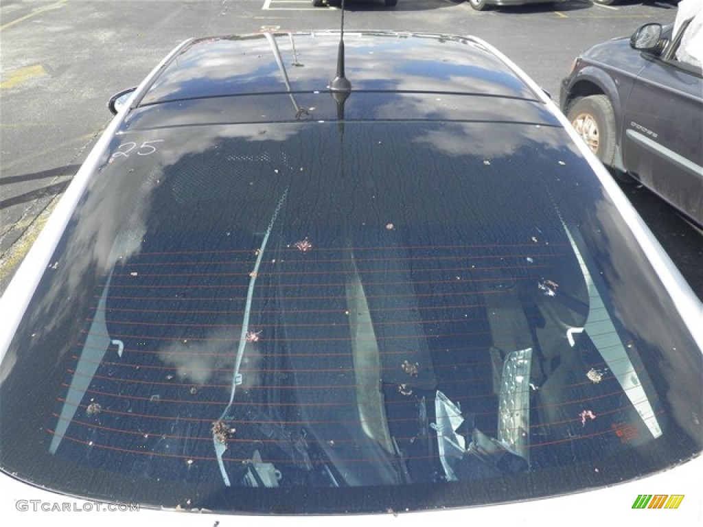 2012 Volt Hatchback - Summit White / Jet Black/Ceramic White Accents photo #7