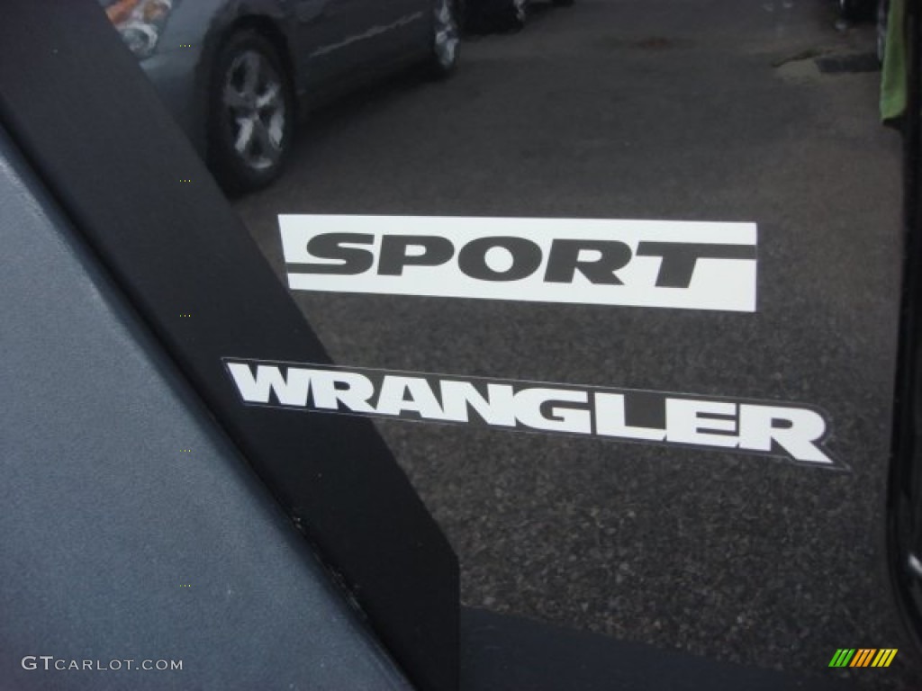 2011 Wrangler Sport 4x4 - Black / Black photo #16