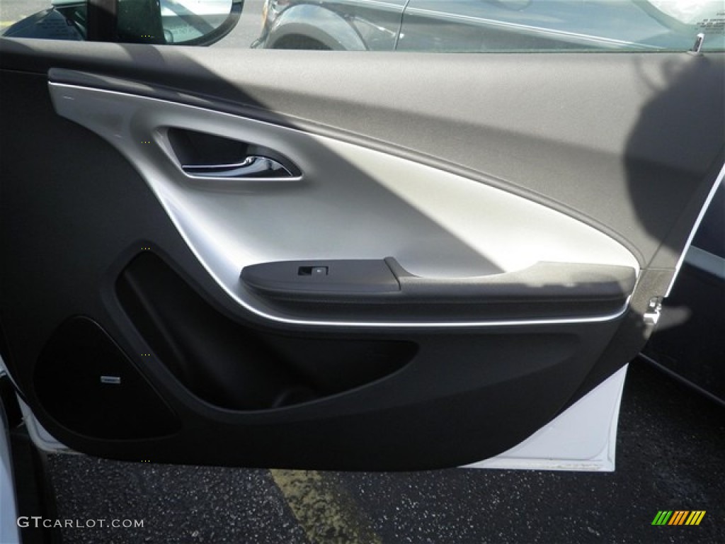 2012 Volt Hatchback - Summit White / Jet Black/Ceramic White Accents photo #16