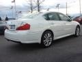 Moonlight White - M 35x AWD Sedan Photo No. 4