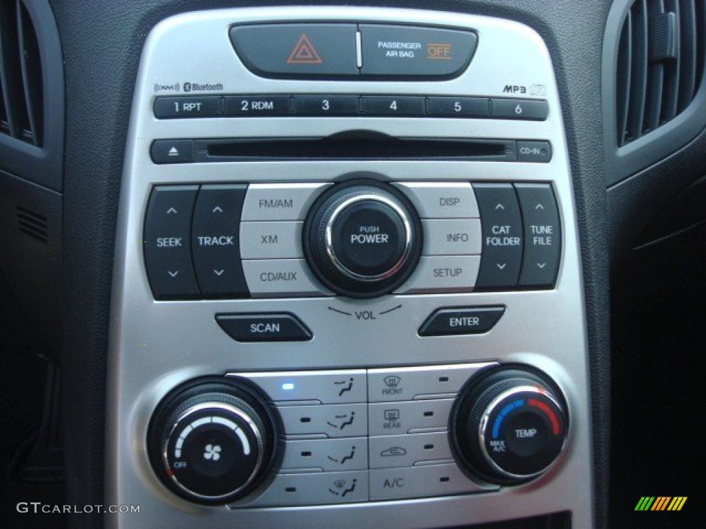 2010 Hyundai Genesis Coupe 2.0T Controls Photo #75135522