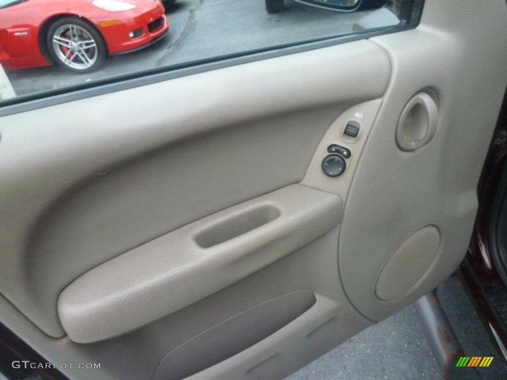 2004 Liberty Sport 4x4 - Deep Molten Red Pearl / Taupe photo #11