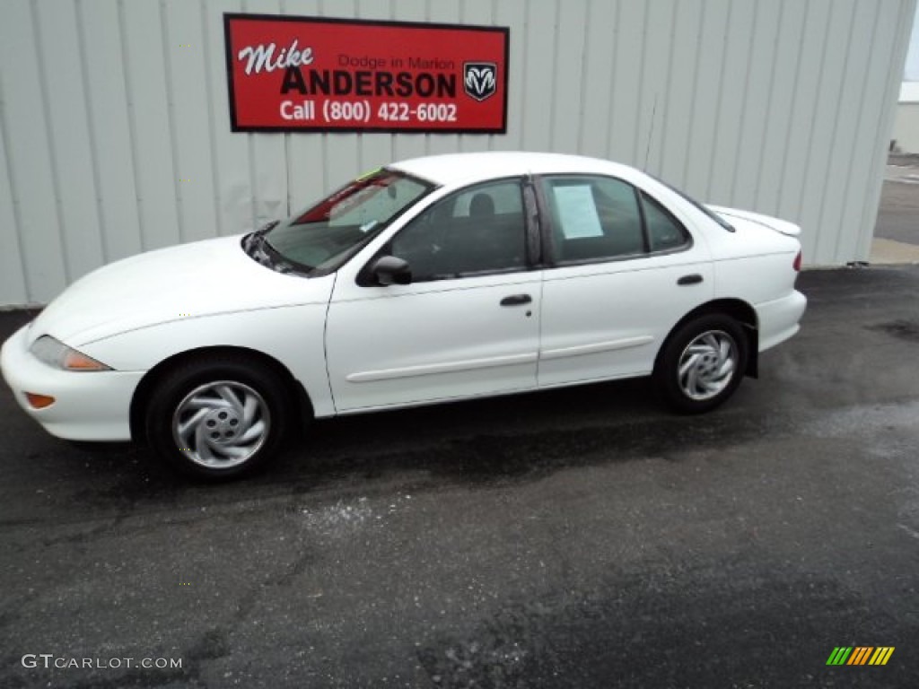 1998 Cavalier LS Sedan - Bright White / Graphite photo #1