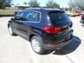 Deep Black Metallic - Tiguan SE Photo No. 5
