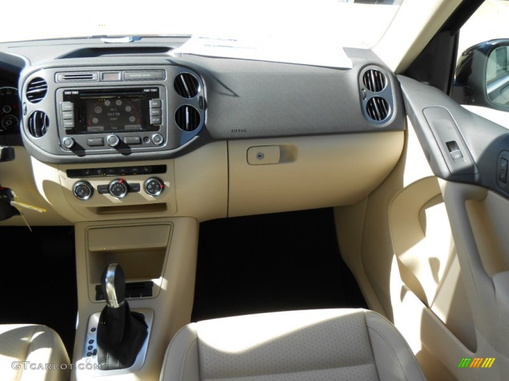 2013 Tiguan SE - Deep Black Metallic / Beige photo #15