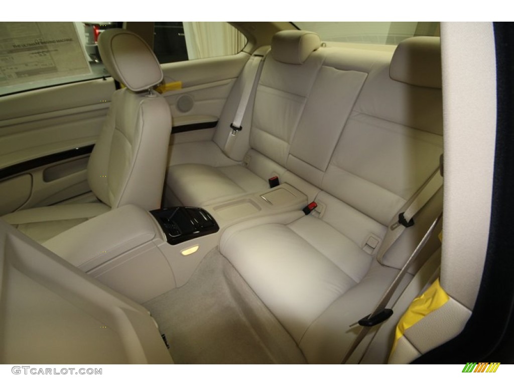 2013 BMW 3 Series 328i Coupe Rear Seat Photo #75155342