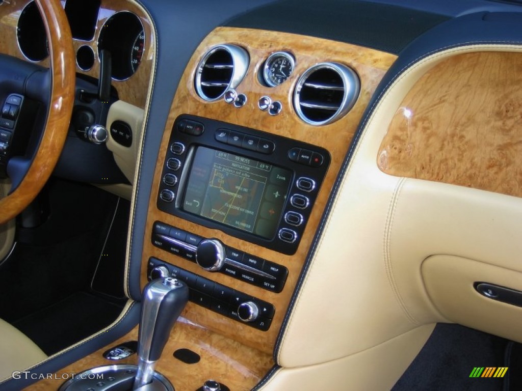 2009 Bentley Continental GT Standard Continental GT Model Controls Photos