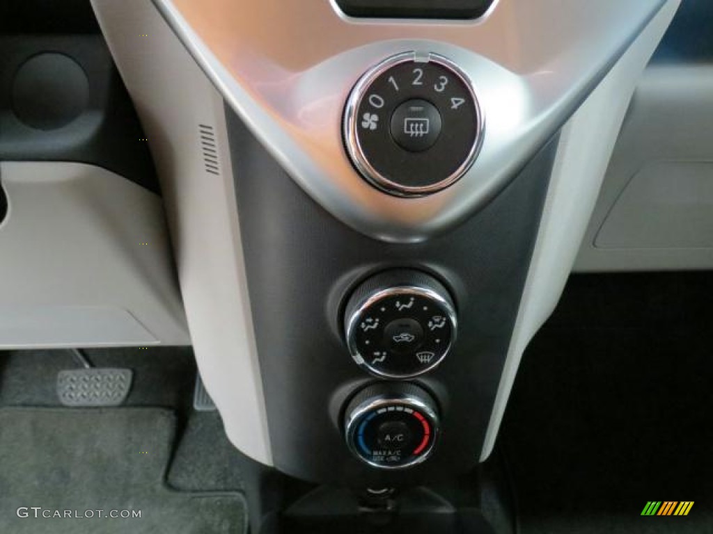 2012 Scion iQ Standard iQ Model Controls Photo #75157619