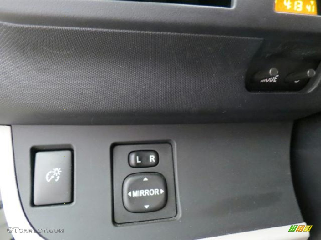 2012 Scion iQ Standard iQ Model Controls Photo #75157687