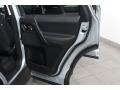 Indus Silver Metallic - LR2 HSE Photo No. 14