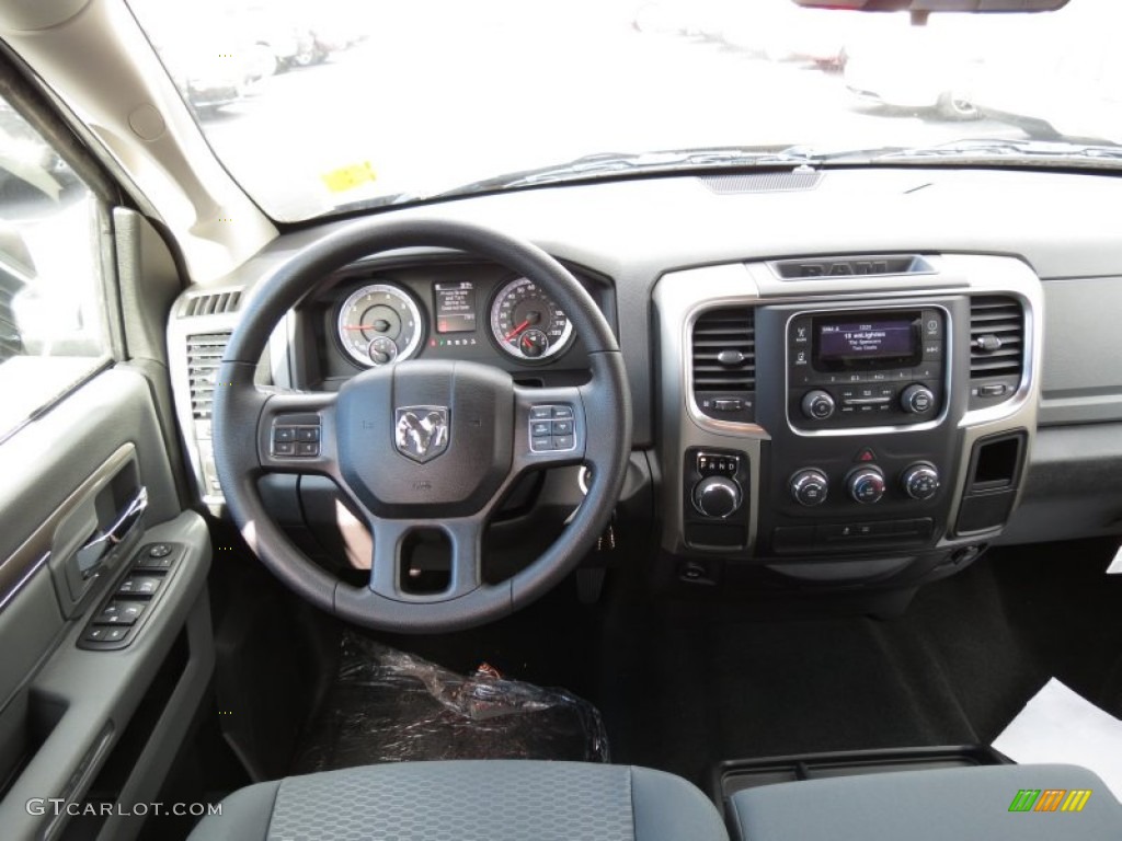 2013 Ram 1500 SLT Crew Cab Dashboard Photos