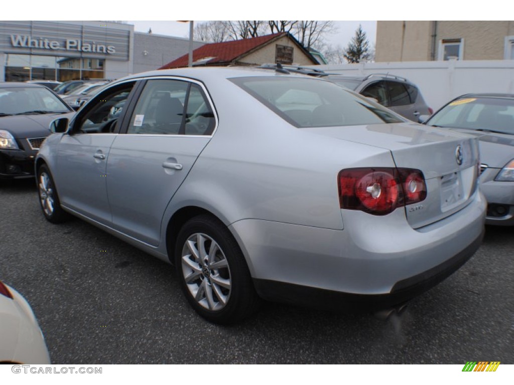 2010 Jetta SE Sedan - Reflex Silver Metallic / Titan Black photo #2