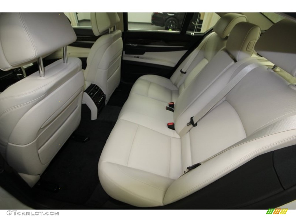 Ivory White/Black Interior 2013 BMW 7 Series 750i Sedan Photo #75172590