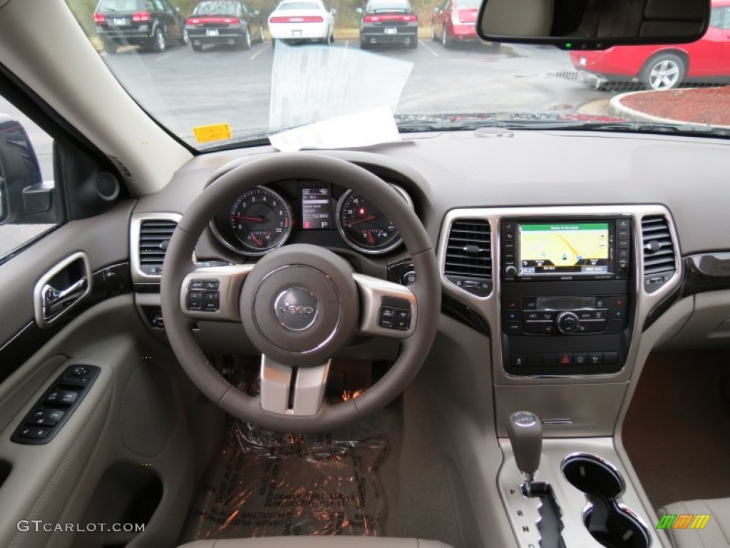 2013 Grand Cherokee Laredo - True Blue Pearl / Dark Graystone/Medium Graystone photo #8