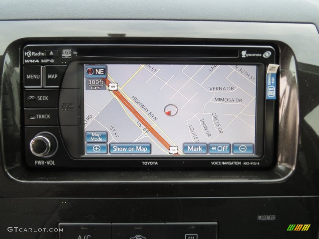 2013 Tundra CrewMax - Super White / Graphite photo #27