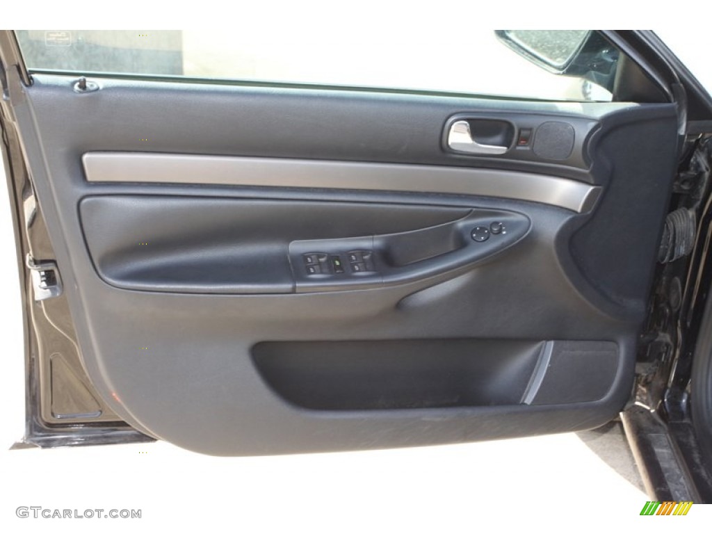 2001 Audi A4 1.8T quattro Sedan Onyx Door Panel Photo #75186386