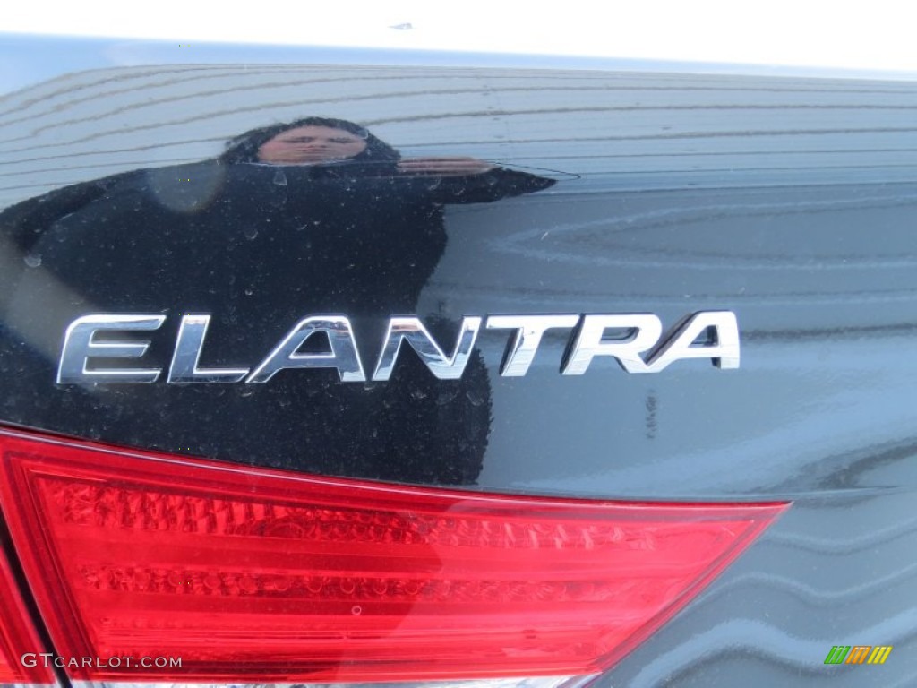 2013 Elantra Limited - Midnight Black / Black photo #13