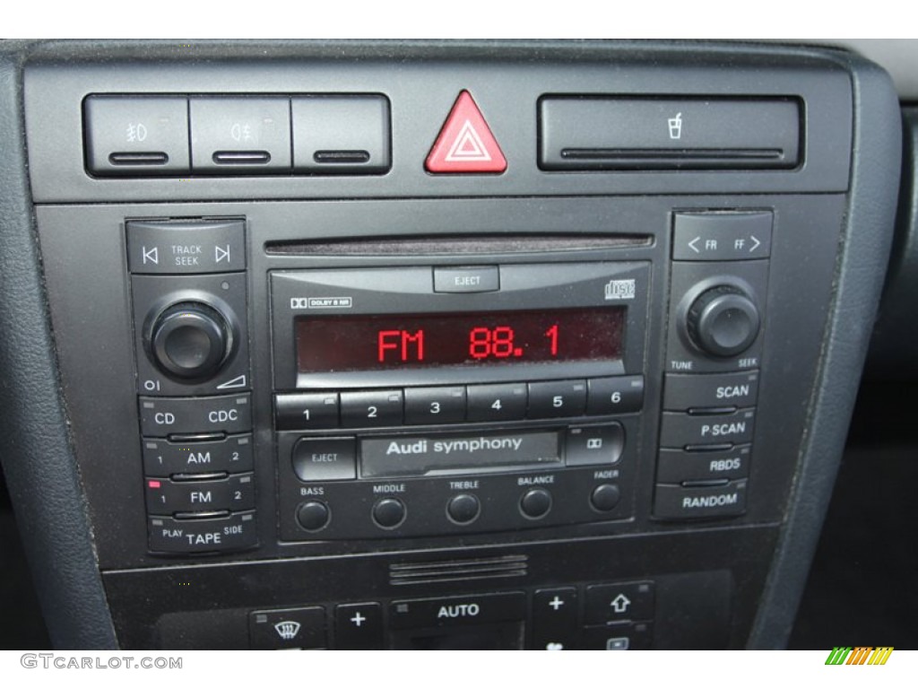 2001 Audi A4 1.8T quattro Sedan Audio System Photos