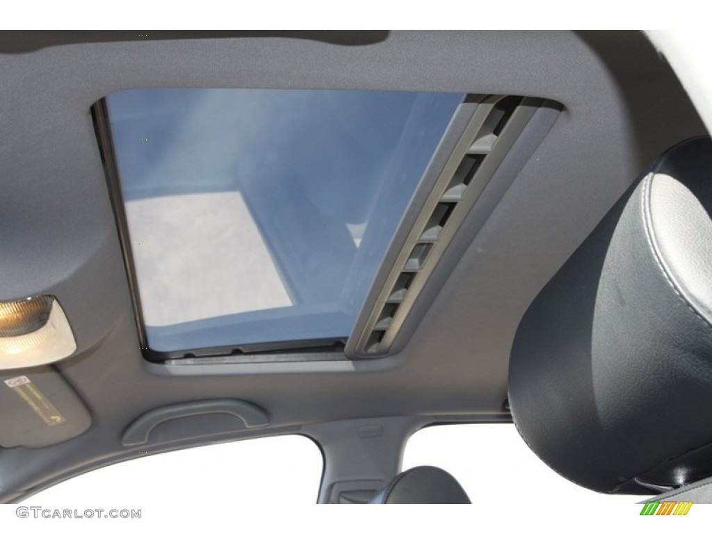 2001 Audi A4 1.8T quattro Sedan Sunroof Photos