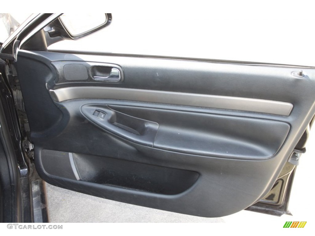 2001 Audi A4 1.8T quattro Sedan Door Panel Photos