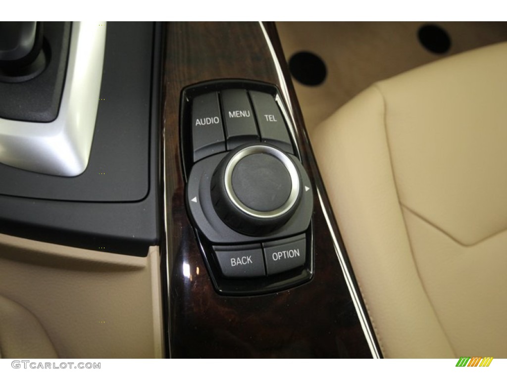2013 BMW 3 Series 335i Sedan Controls Photo #75192146