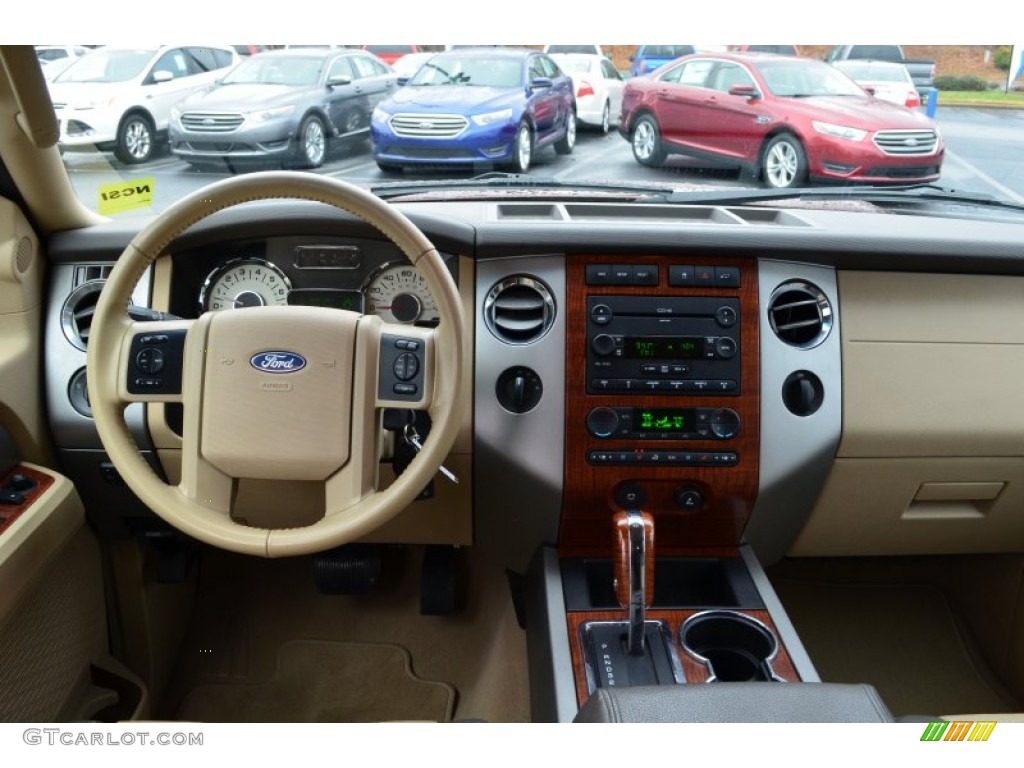 2007 Ford Expedition Eddie Bauer 4x4 Camel/Grey Stone Dashboard Photo #75192401