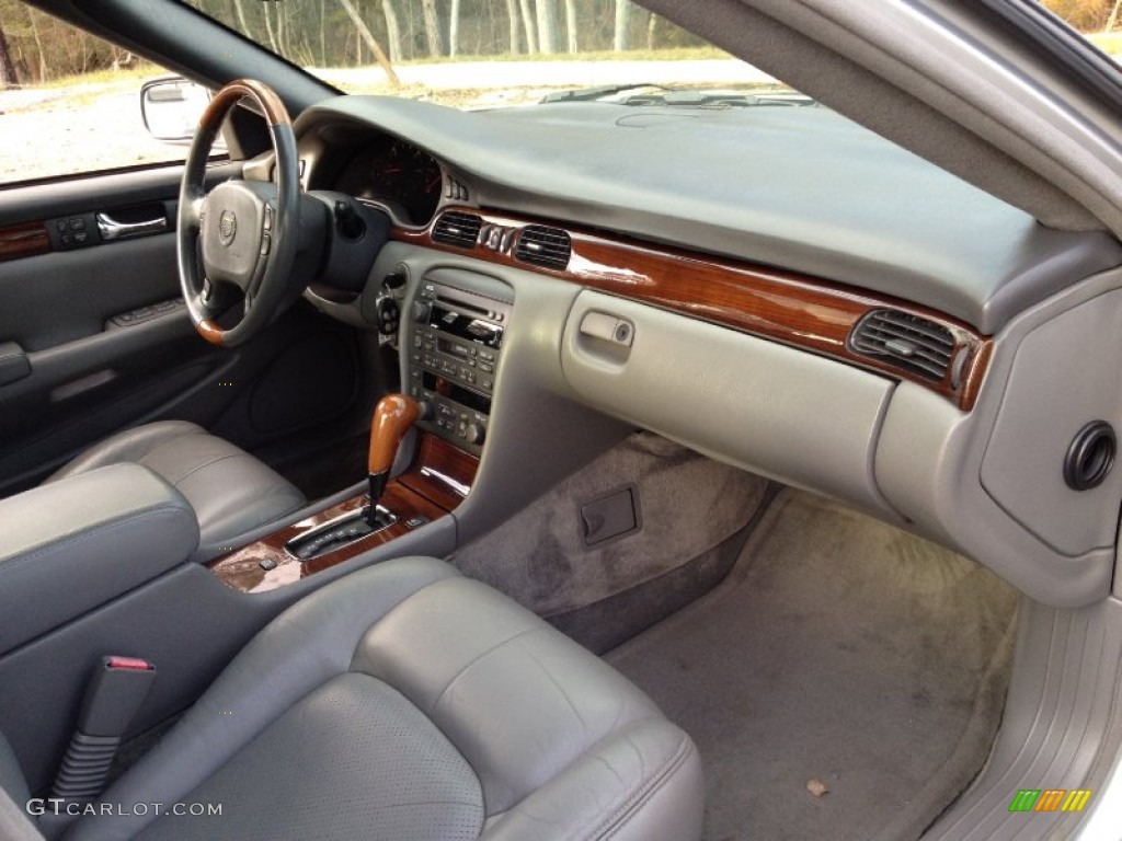 2002 Cadillac Seville STS Dark Gray Dashboard Photo #75198629