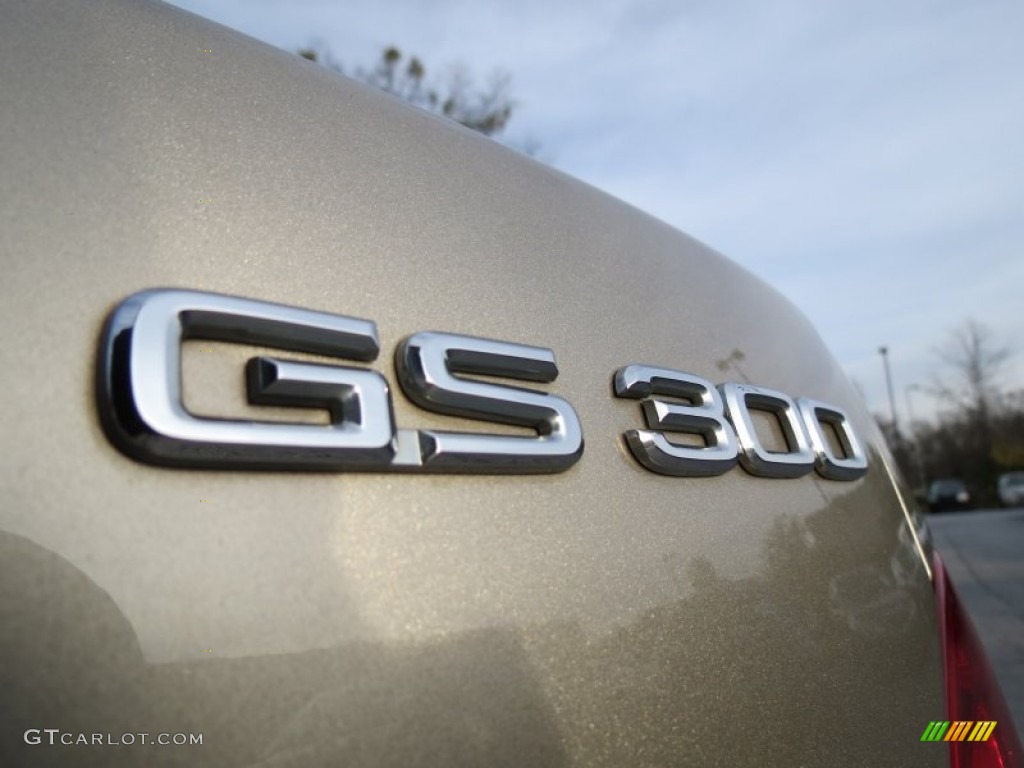 2001 Lexus GS 300 Marks and Logos Photos