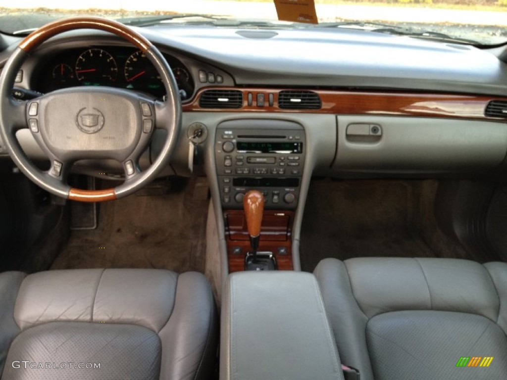 2002 Cadillac Seville STS Dark Gray Dashboard Photo #75198918