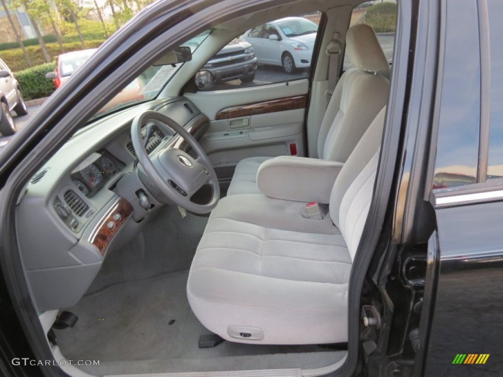 2004 Grand Marquis GS - Black Clearcoat / Medium Parchment photo #6