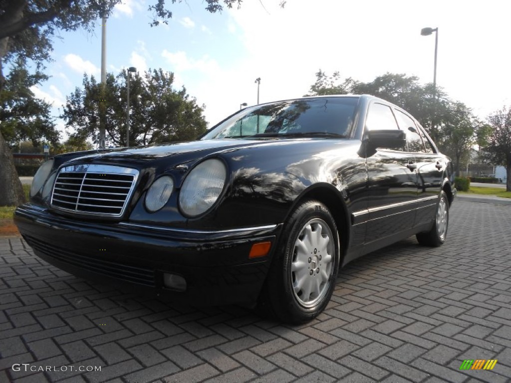 1999 E 320 Sedan - Black / Parchment photo #1