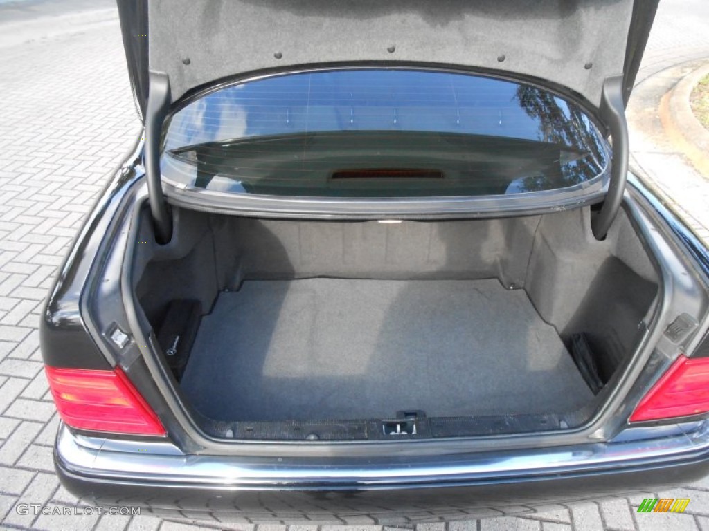 1999 Mercedes-Benz E 320 Sedan Trunk Photos