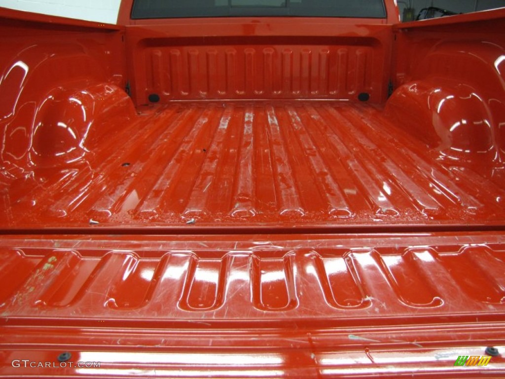 2005 Ram 1500 SLT Quad Cab 4x4 - Flame Red / Dark Slate Gray photo #4