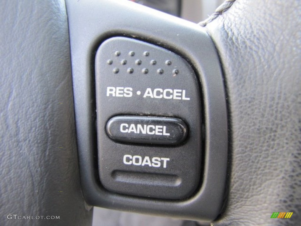 2004 Jeep Grand Cherokee Laredo Controls Photo #75206061