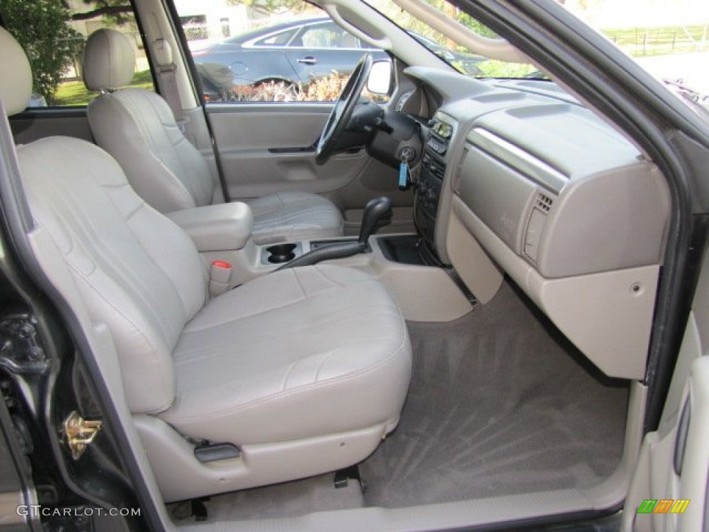 Taupe Interior 2004 Jeep Grand Cherokee Laredo Photo #75206160