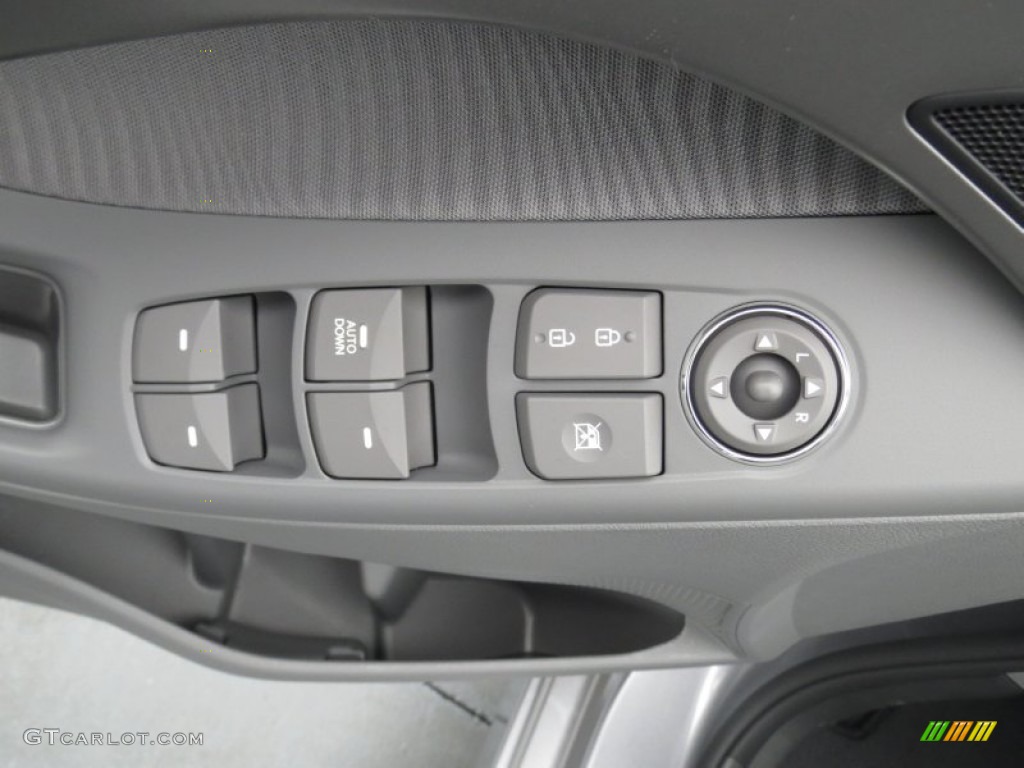 2013 Hyundai Elantra GLS Controls Photo #75206953