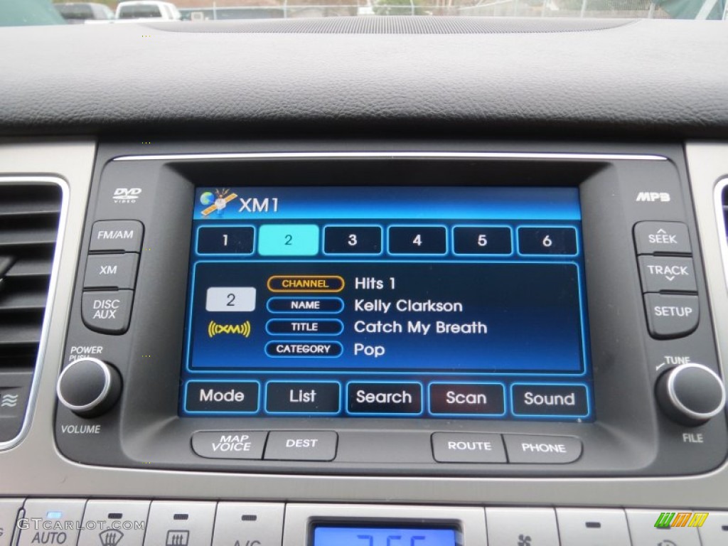 2013 Hyundai Genesis 3.8 Sedan Controls Photo #75207999