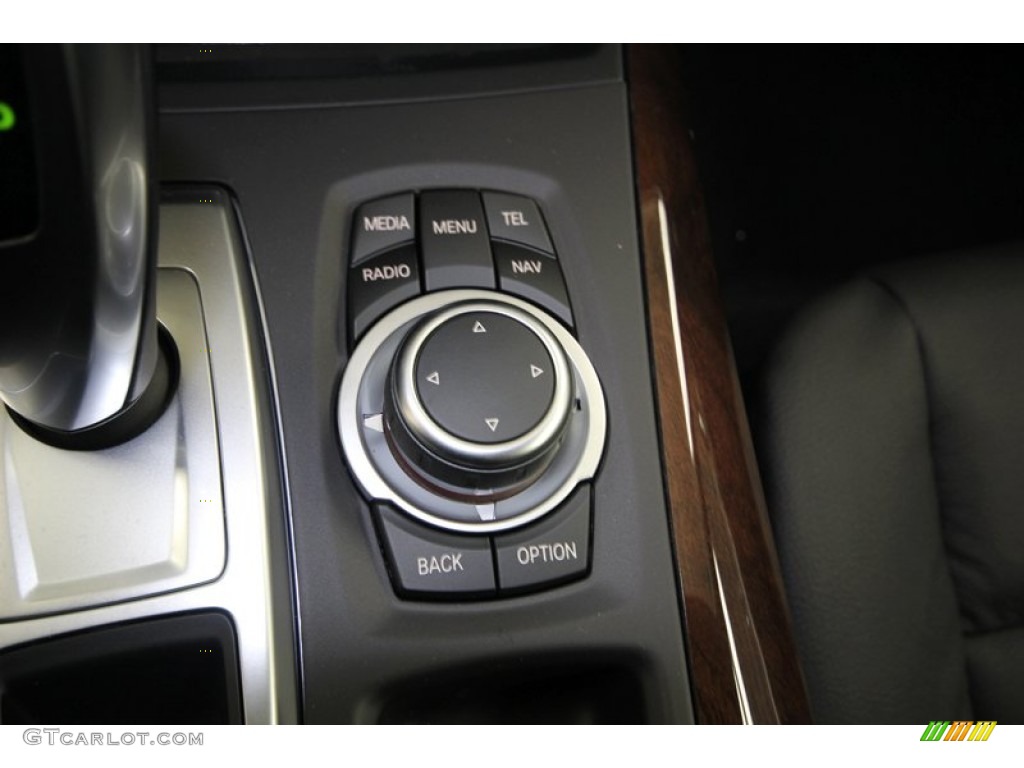 2013 BMW X5 xDrive 35d Controls Photo #75210304