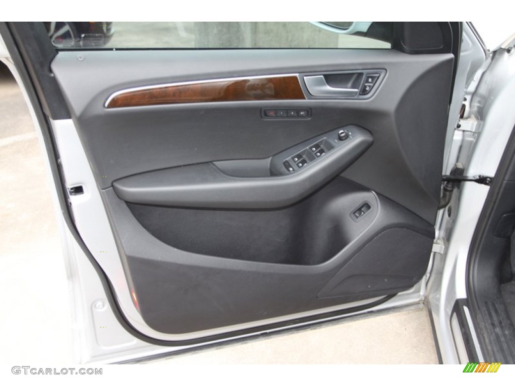 2011 Q5 2.0T quattro - Ice Silver Metallic / Black photo #13