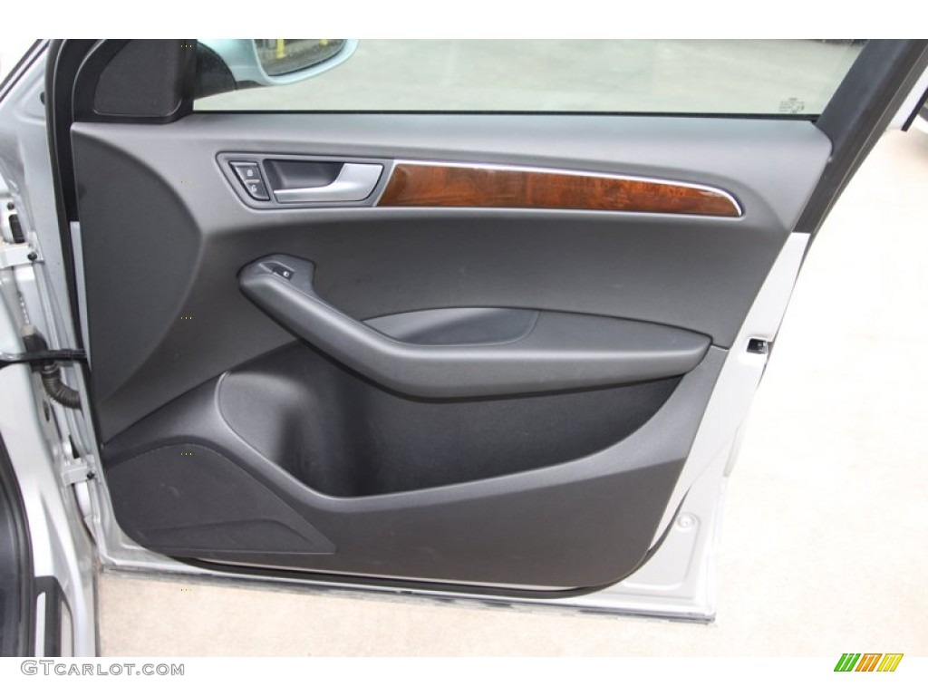 2011 Q5 2.0T quattro - Ice Silver Metallic / Black photo #34