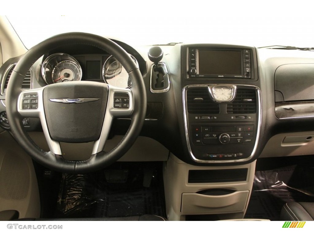 2012 Town & Country Touring - Stone White / Black/Light Graystone photo #32