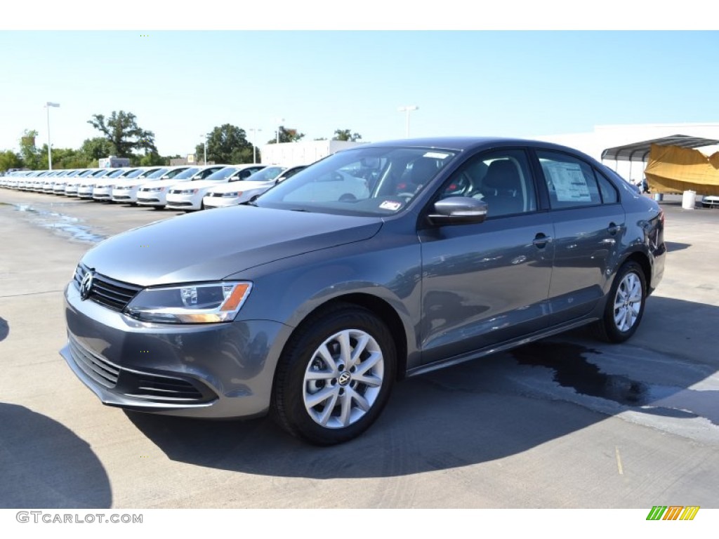 2013 Jetta SE Sedan - Platinum Gray Metallic / Titan Black photo #1