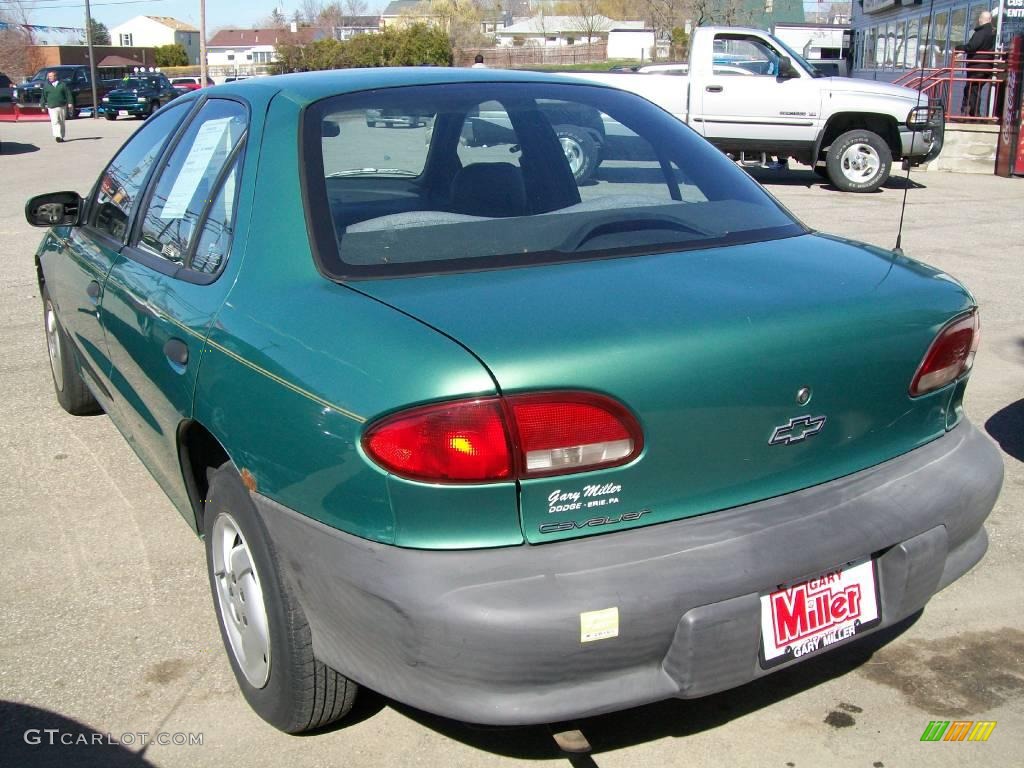 1999 Cavalier Sedan - Medium Green Metallic / Graphite photo #2
