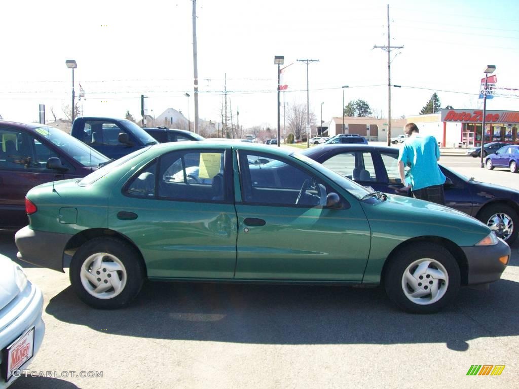 1999 Cavalier Sedan - Medium Green Metallic / Graphite photo #6