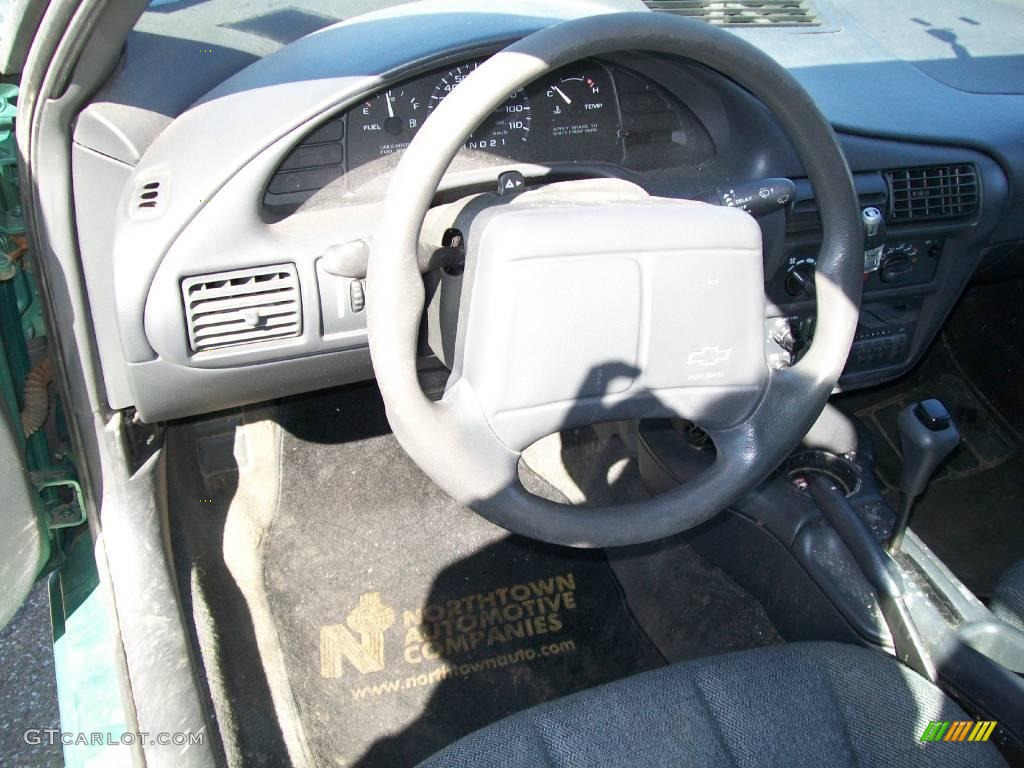 1999 Cavalier Sedan - Medium Green Metallic / Graphite photo #13