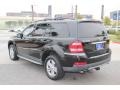 Black - GL 450 4Matic Photo No. 7