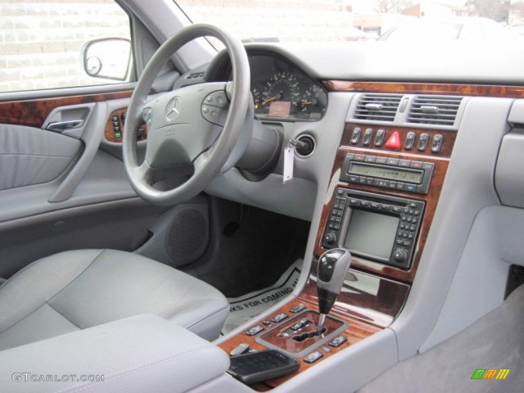 2001 Mercedes-Benz E 430 4Matic Sedan Ash Dashboard Photo #75218183
