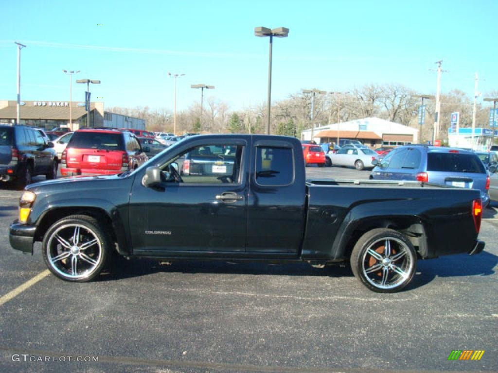 2004 Colorado LS Extended Cab - Black / Medium Dark Pewter photo #1